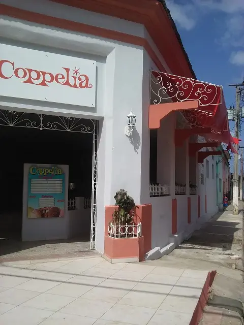 Copelia Morón - Fachada